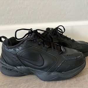 Nike Air Monarch 4 Black Leather Athletic Shoes Mens Size 6.5